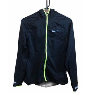 Nike Women’s Impossibly Light Running Jacket